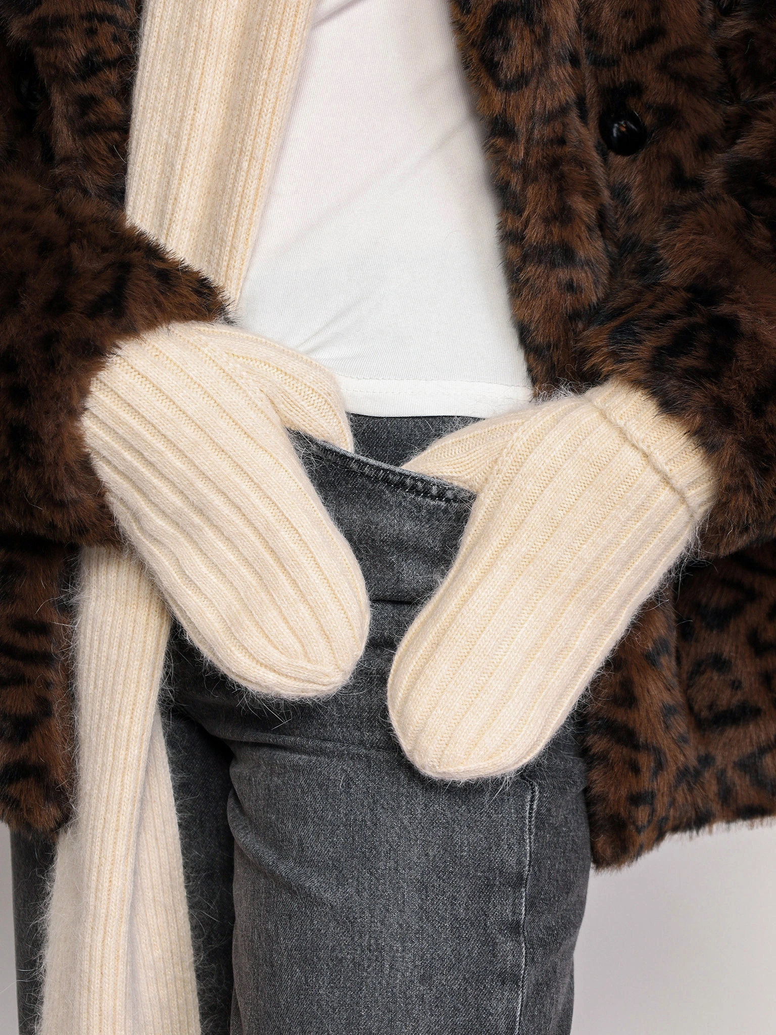 Варежки двойные из ангоры и акрила 